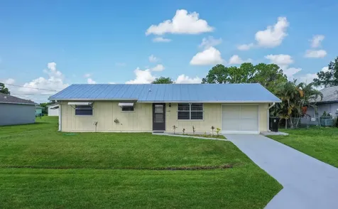 1652 SW Angelico Lane Port St Lucie FL 34984