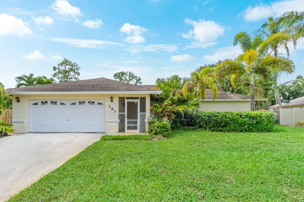 193 Sunflower Circle Royal Palm Beach FL 33411