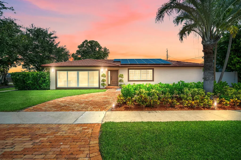 1 Tam O Shanter Lane Boca Raton FL 33431