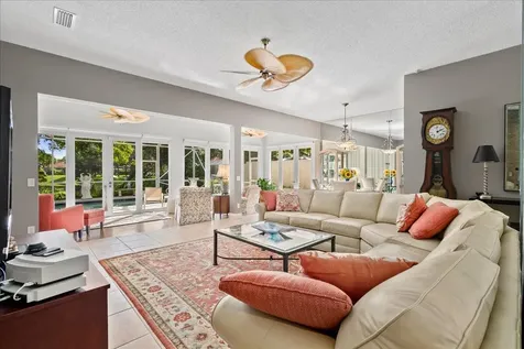 258 E Tall Oaks Circle Palm Beach Gardens FL 33410