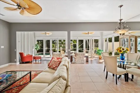 258 E Tall Oaks Circle Palm Beach Gardens FL 33410