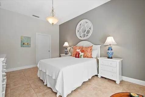 258 E Tall Oaks Circle Palm Beach Gardens FL 33410