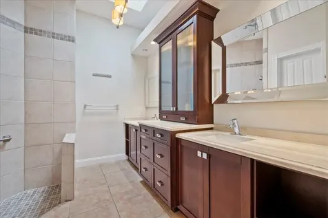 258 E Tall Oaks Circle Palm Beach Gardens FL 33410
