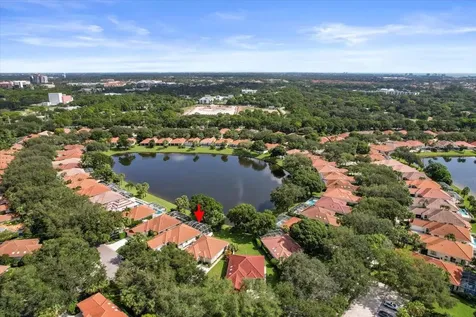 258 E Tall Oaks Circle Palm Beach Gardens FL 33410