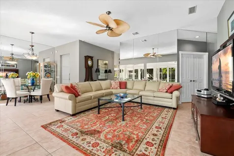 258 E Tall Oaks Circle Palm Beach Gardens FL 33410