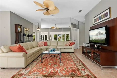 258 E Tall Oaks Circle Palm Beach Gardens FL 33410