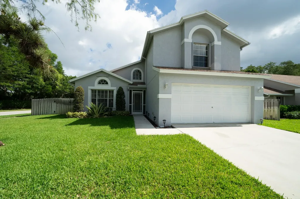 9959 Cross Pine Court Lake Worth FL 33467