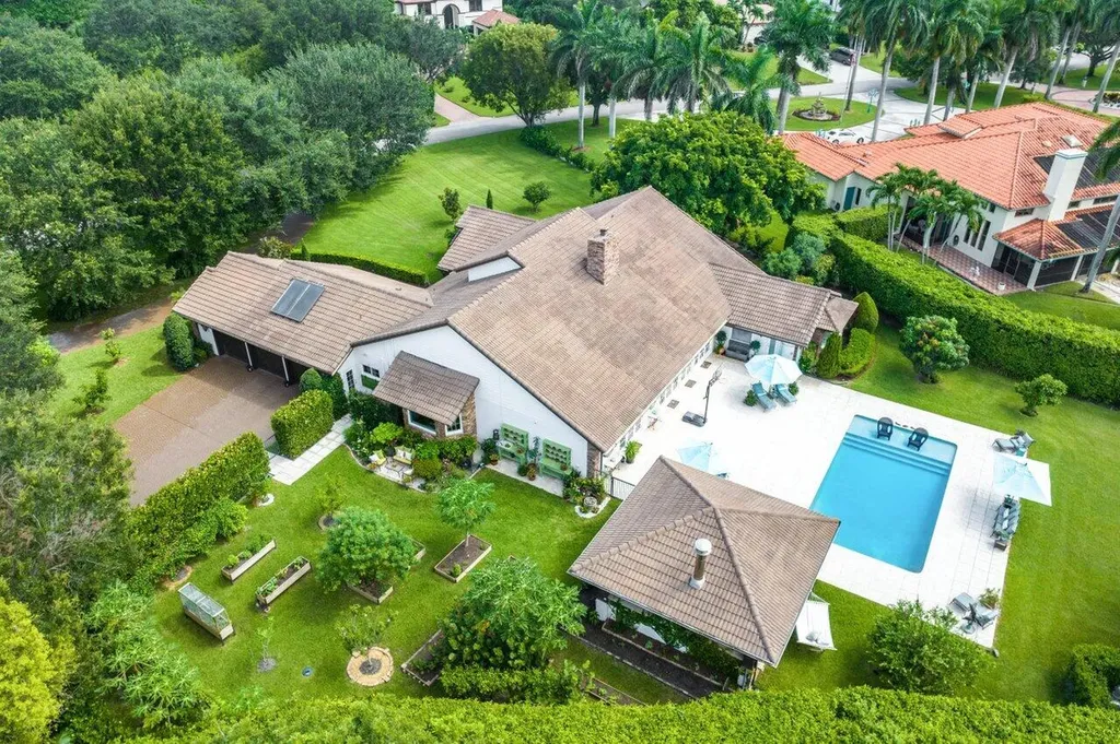 8203 Sawpine Road Delray Beach FL 33446