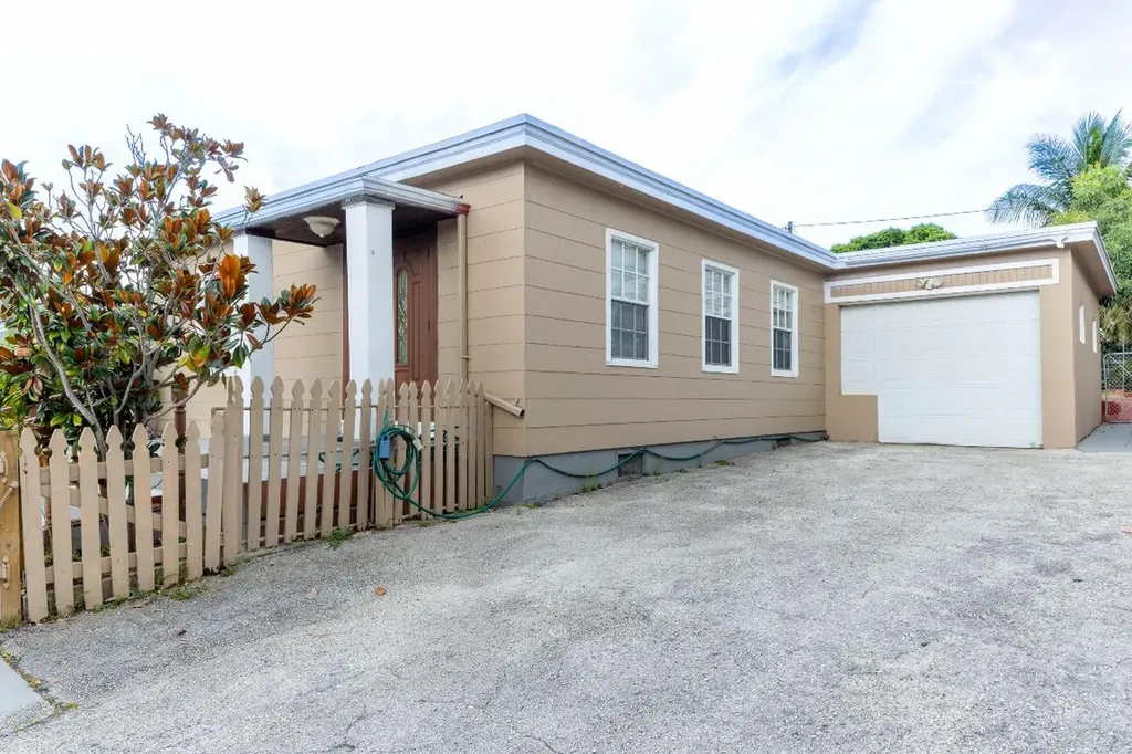 1117 N B Street Lake Worth Beach FL 33460