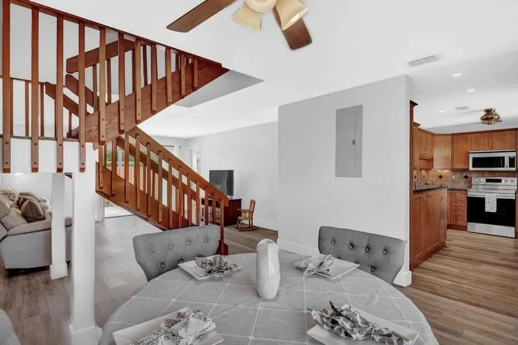 5190 Tennis Lane Delray Beach FL 33484