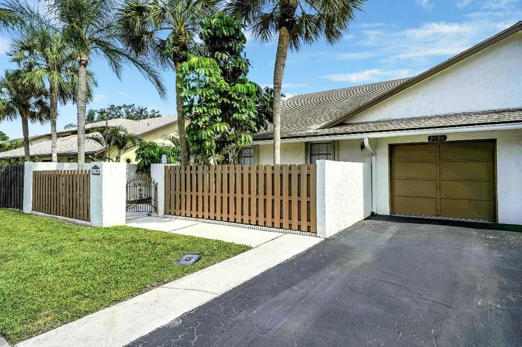 2796 SW 6th Street Delray Beach FL 33445