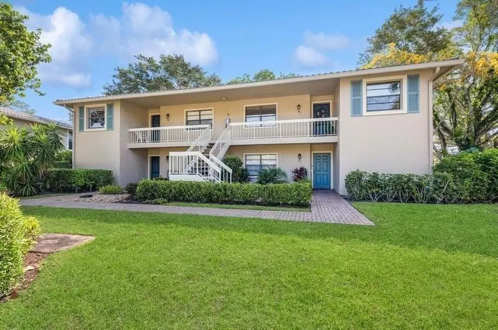1 Westgate Lane Boynton Beach FL 33436