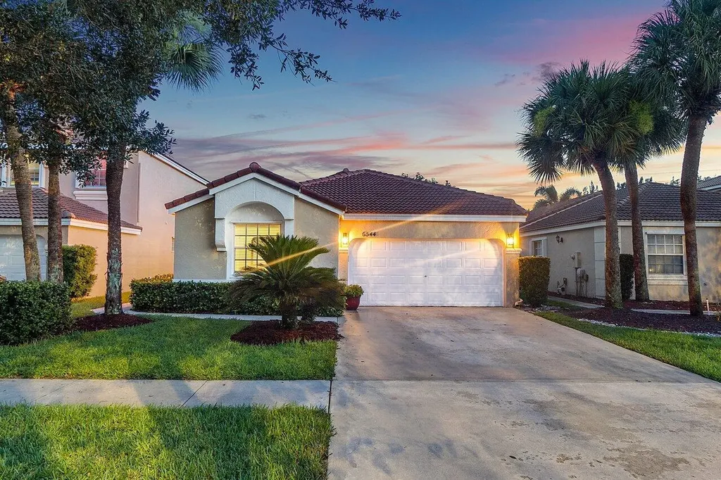 6544 Columbia Avenue Lake Worth FL 33467