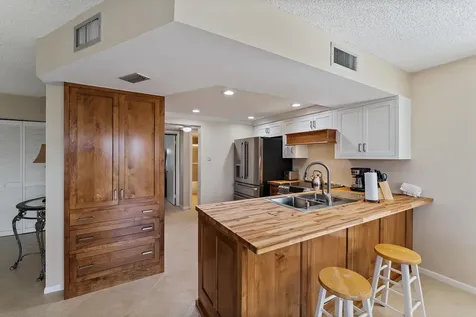 1605 S Us Highway 1 Jupiter FL 33477