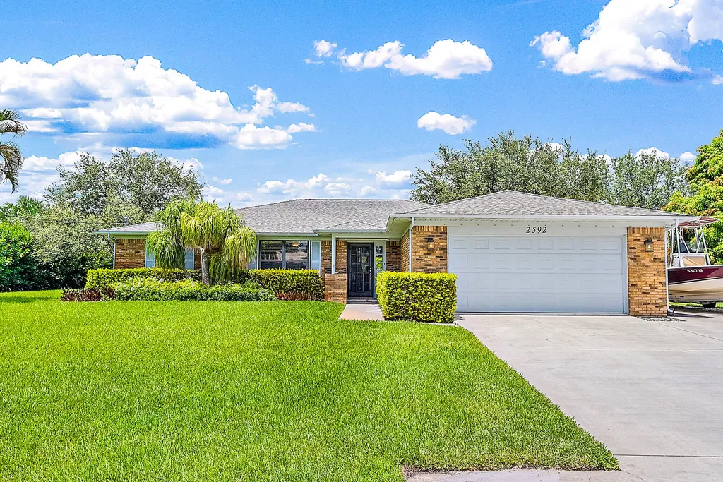 2592 SE Hamden Road Port St Lucie FL 34952