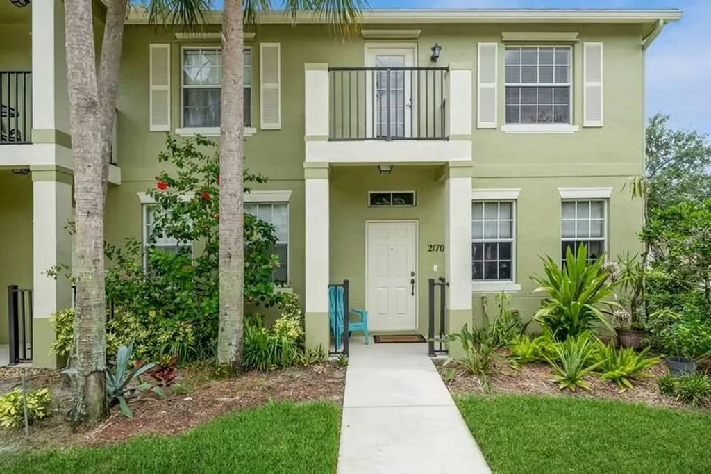 2170 SE Grand Drive Port St Lucie FL 34952