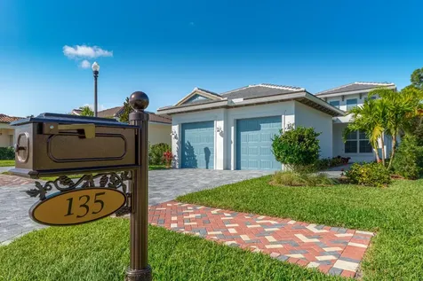 135 SE Via Bisento Port St Lucie FL 34952