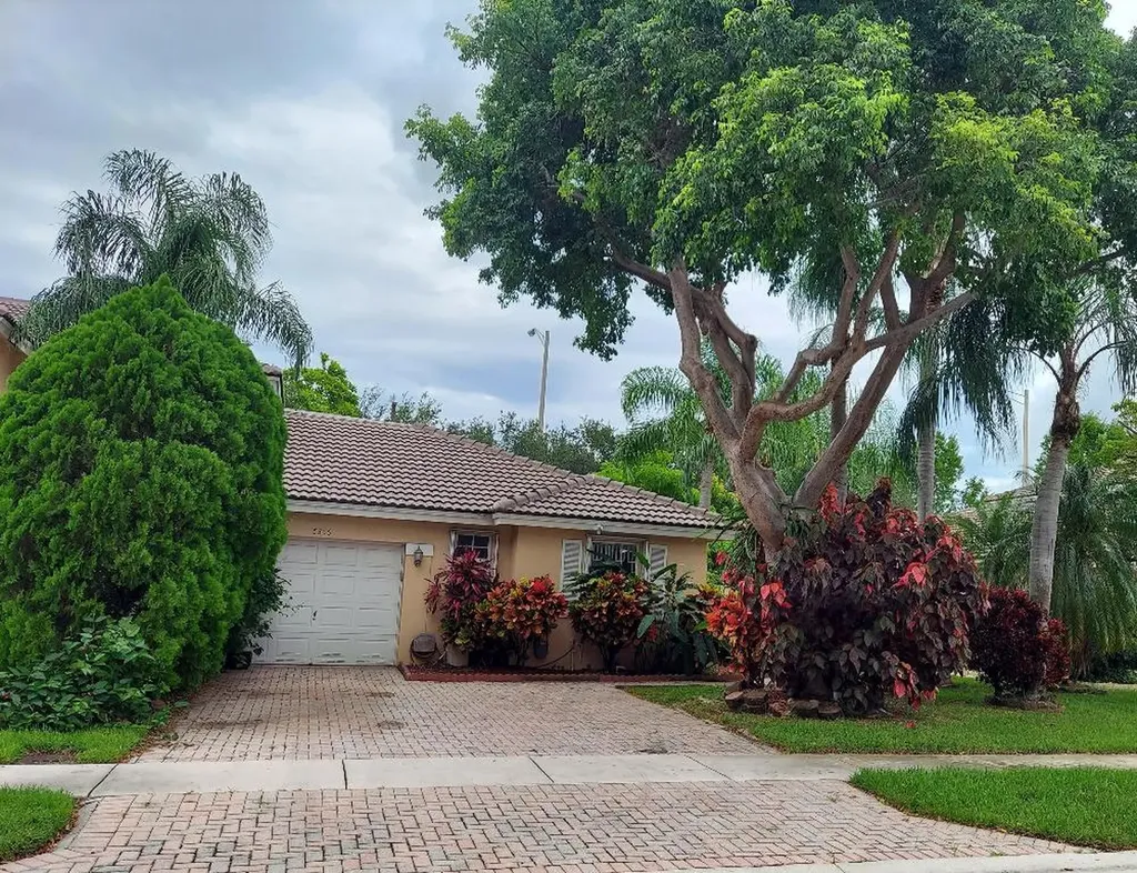 5356 NW 89th Avenue Sunrise FL 33351
