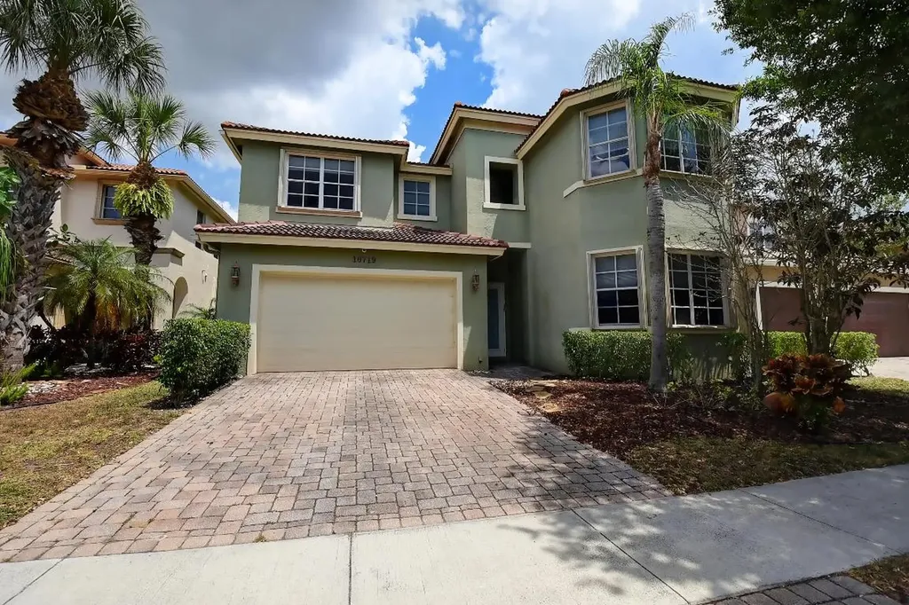 10719 Lake Wynds Court Boynton Beach FL 33437