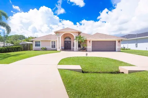 5860 NW Corso Avenue Port St Lucie FL 34986