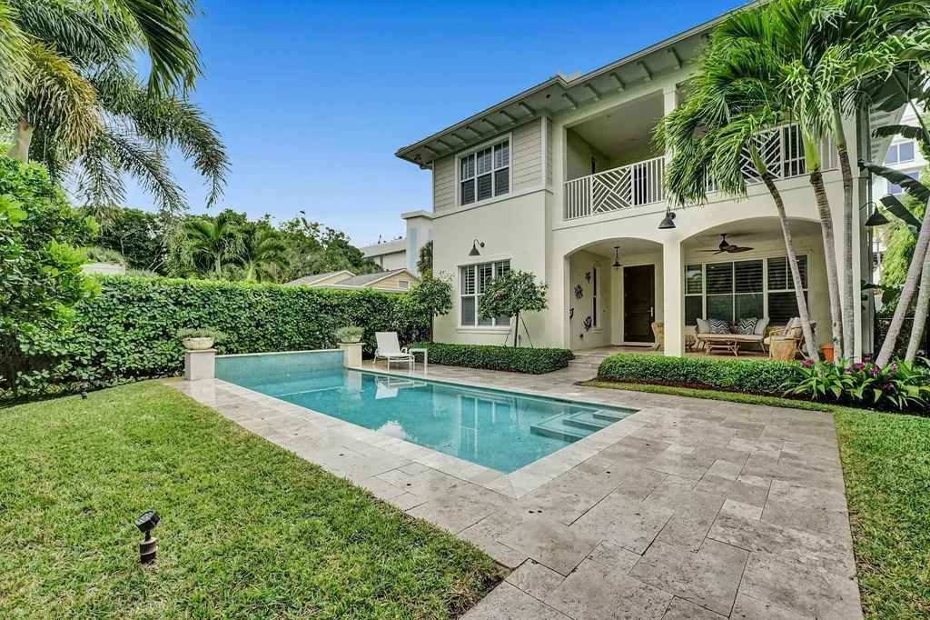 130 SE 7th Avenue Delray Beach FL 33483