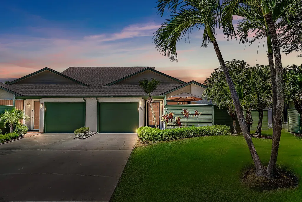 6825 SE Bunker Hill Drive Hobe Sound FL 33455