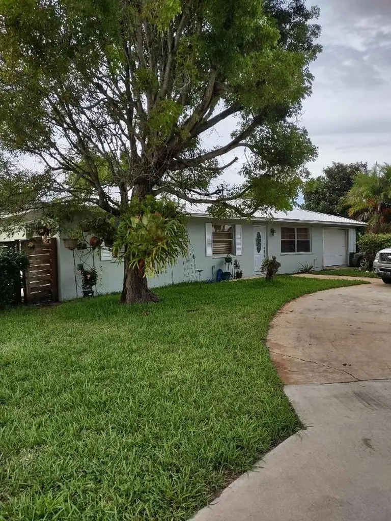 3209 Windward Lane Lake Worth FL 33462