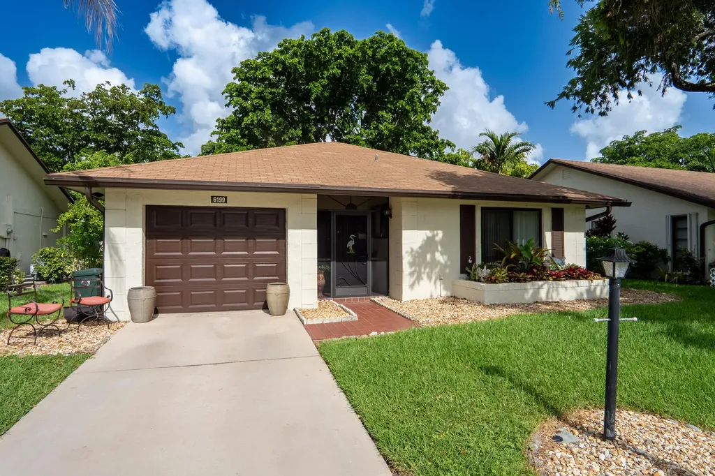 6199 Lakemont Circle Greenacres FL 33463