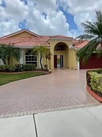 9978 N Springs Way Coral Springs FL 33076