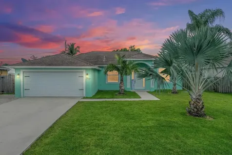 1742 SW Commerce Avenue Port St Lucie FL 34953