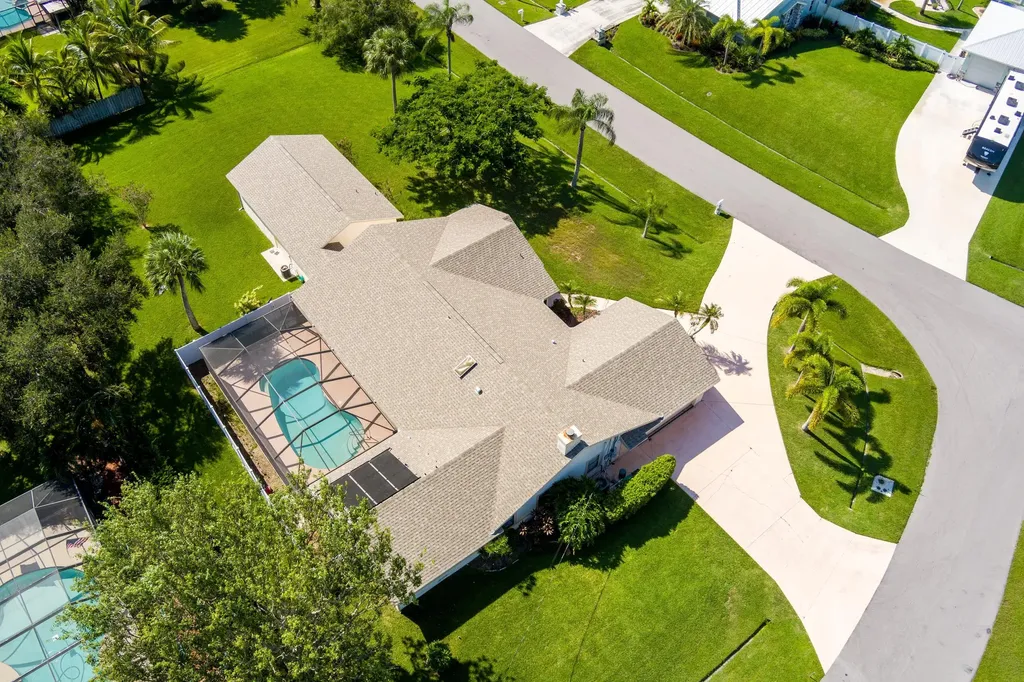 1997 SW Aaron Lane Port St Lucie FL 34953