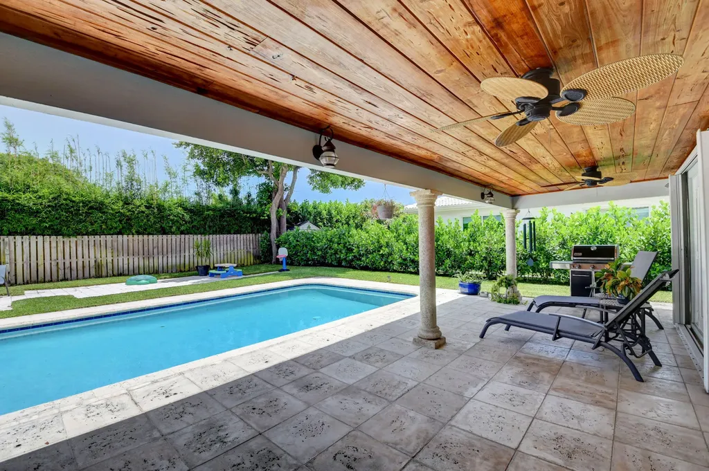 1560 SW 8th Avenue Boca Raton FL 33486