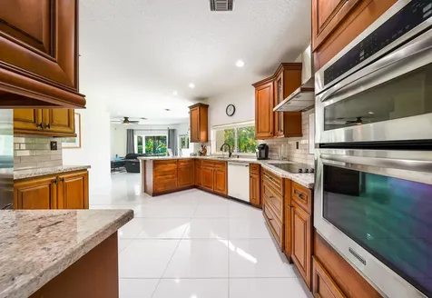 6836 NW 66th Way Parkland FL 33067