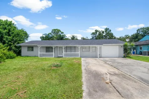 8206 Winter Garden Parkway Fort Pierce FL 34951