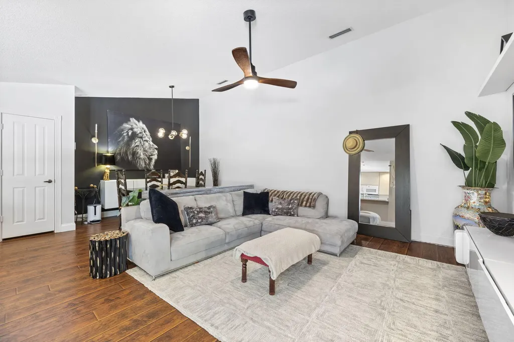 6252 SE Monticello Terrace Hobe Sound FL 33455