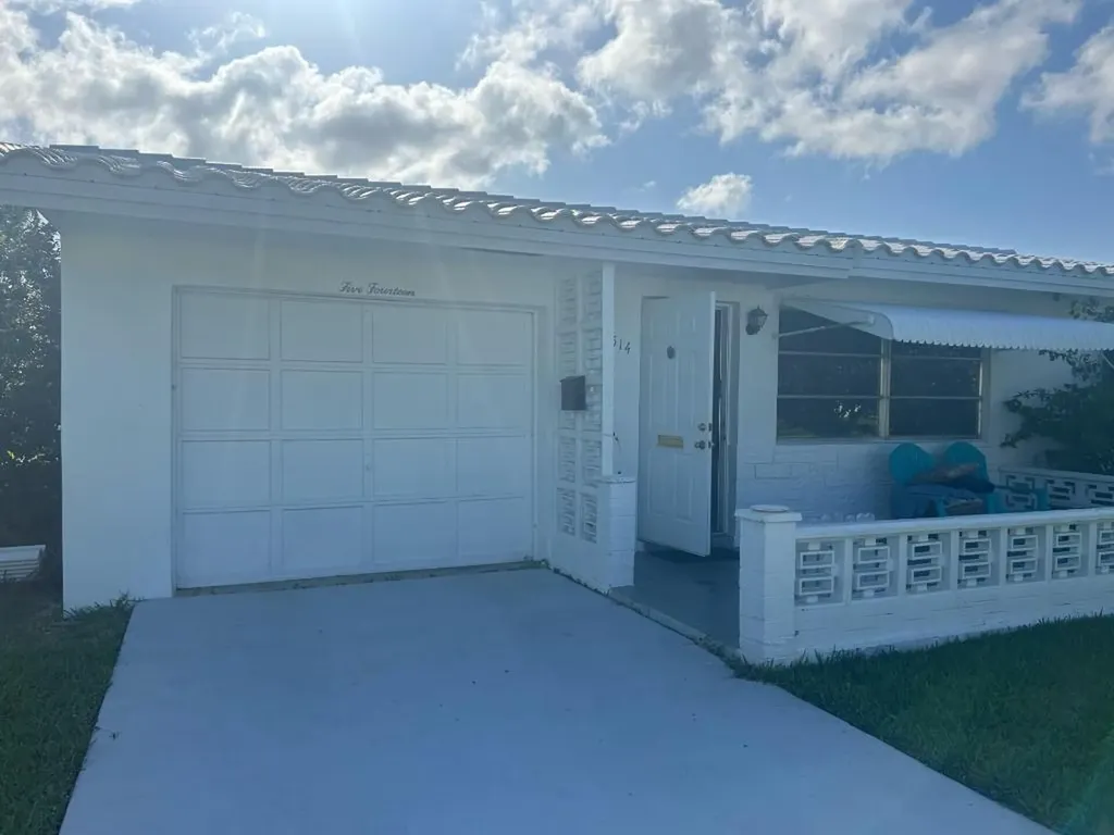514 SW 18th Street Boynton Beach FL 33426