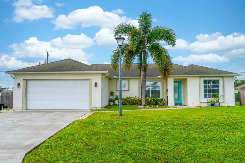 325 SW Hollyhock Drive Port St Lucie FL 34953
