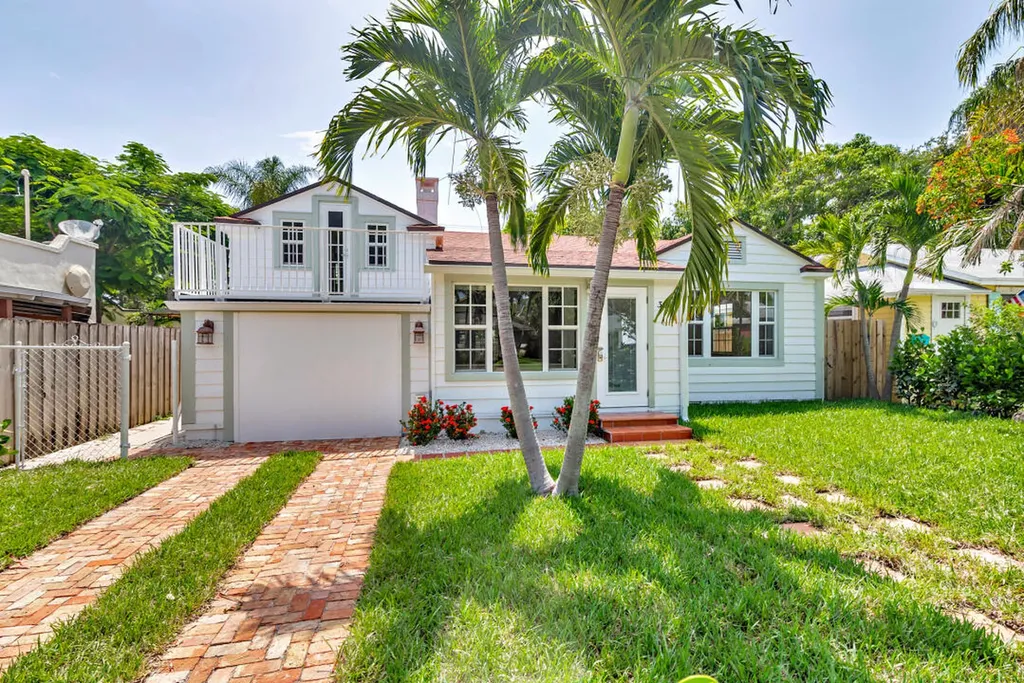 308 S Palmway Lake Worth Beach FL 33460