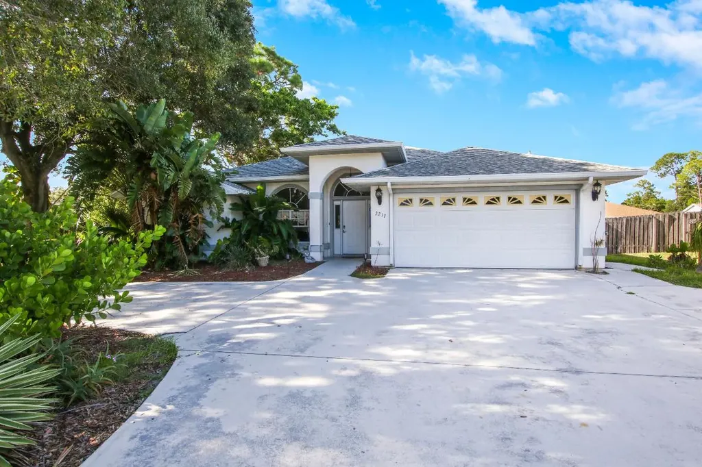 2217 SE Melaleuca Boulevard Port St Lucie FL 34952