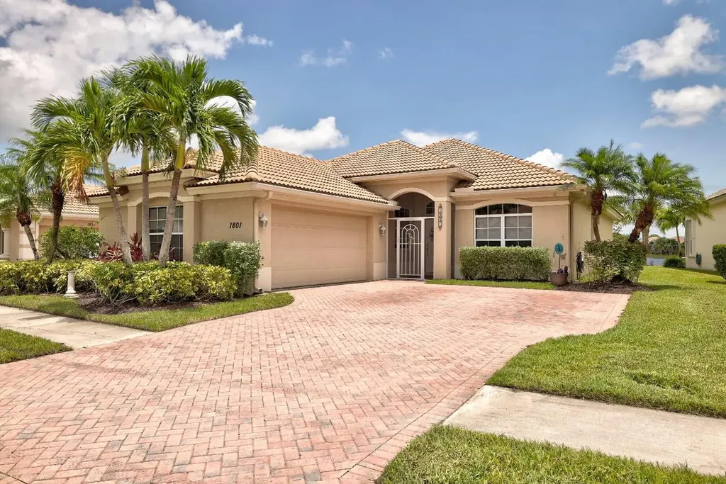 1801 NW Old Oak Terrace Jensen Beach FL 34957