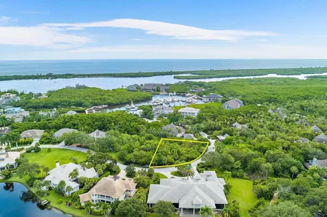 7750 SE Loblolly Bay Drive Hobe Sound FL 33455