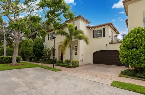 133 Via Poinciana Lane Boca Raton FL 33487