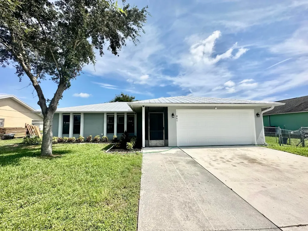 841 SE Cavern Avenue Port St Lucie FL 34983