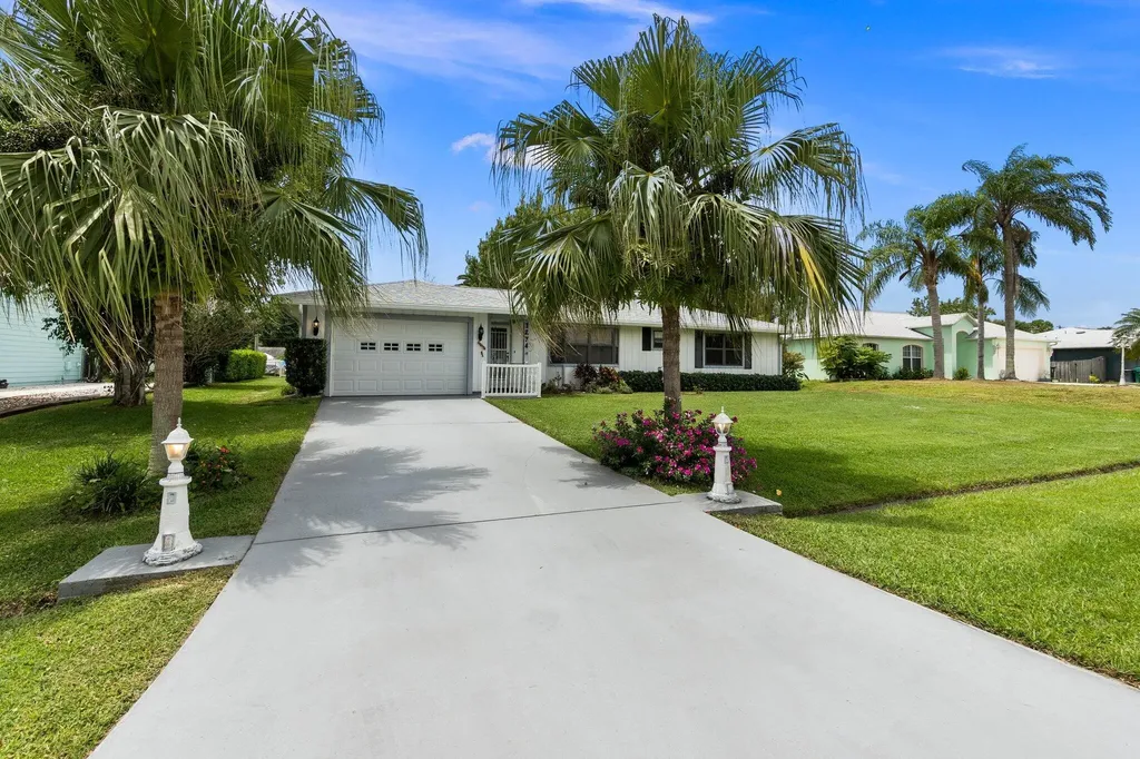 1274 SW Parma Avenue Port St Lucie FL 34953
