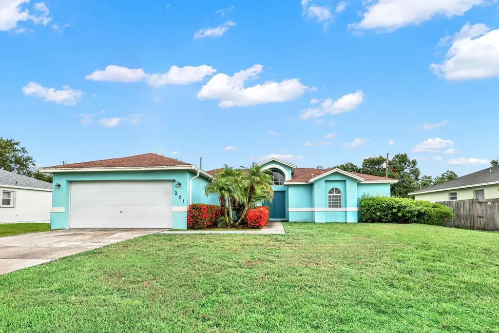 621 SW Aster Road Port St Lucie FL 34953