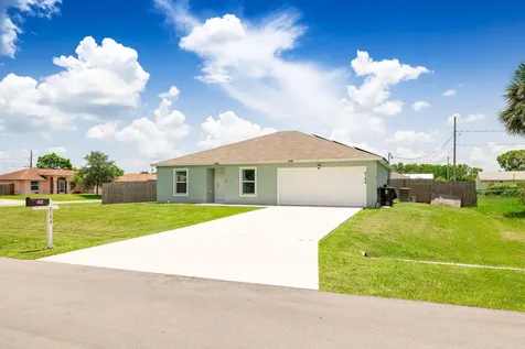 2194 SE Broward Terrace Port St Lucie FL 34952