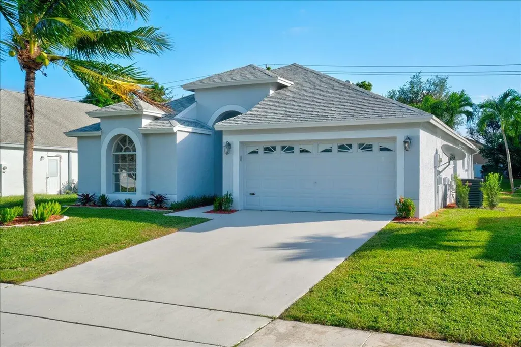 12 Meadows Park Lane Boynton Beach FL 33436