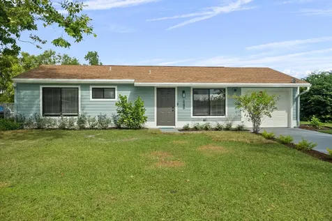 2136 SE East Dunbrooke Circle Port St Lucie FL 34952