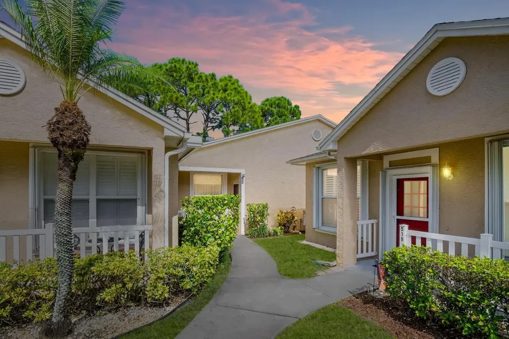 521 NW San Remo Circle Port St Lucie FL 34986