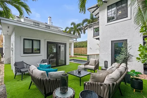 317 Vallette Way West Palm Beach FL 33401